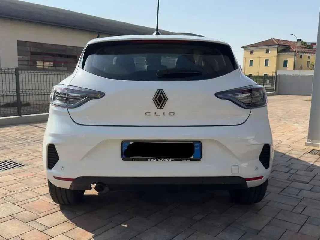 Usata Renault Clio V Evolution 101 CV (74 kW) 2023 Bianco Berlina
