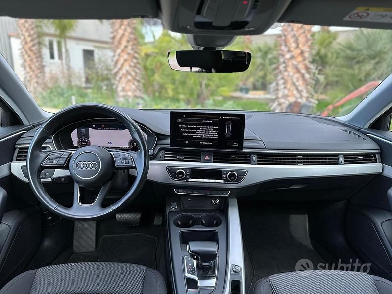 Usata Audi A4 163 CV (119 kW) 2019 Blu Station wagon