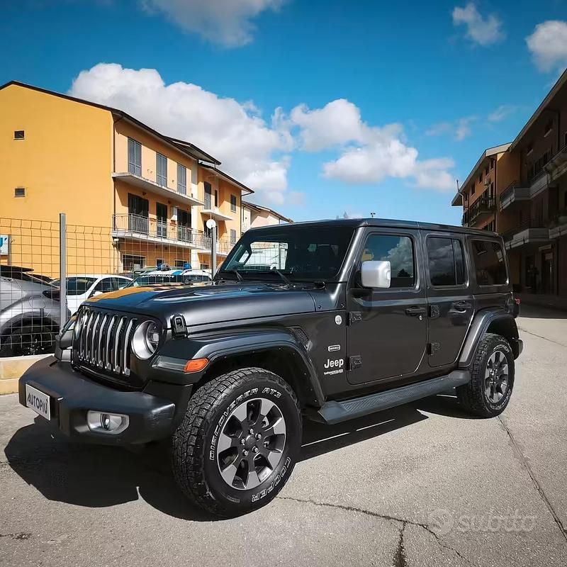 Usata Jeep Wrangler Unlimited Sahara 200 CV (147 kW) 2018 Grigio SUV