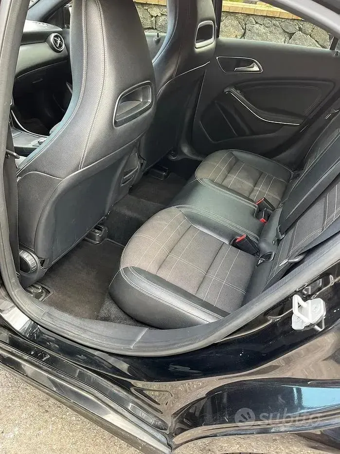Usata Mercedes CLA180 109 CV (80 kW) 2014 Nero Berlina