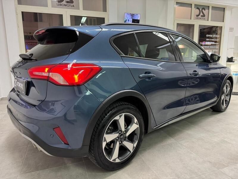 Usata Ford Focus 120 CV (88 kW) 2021 Blu Berlina