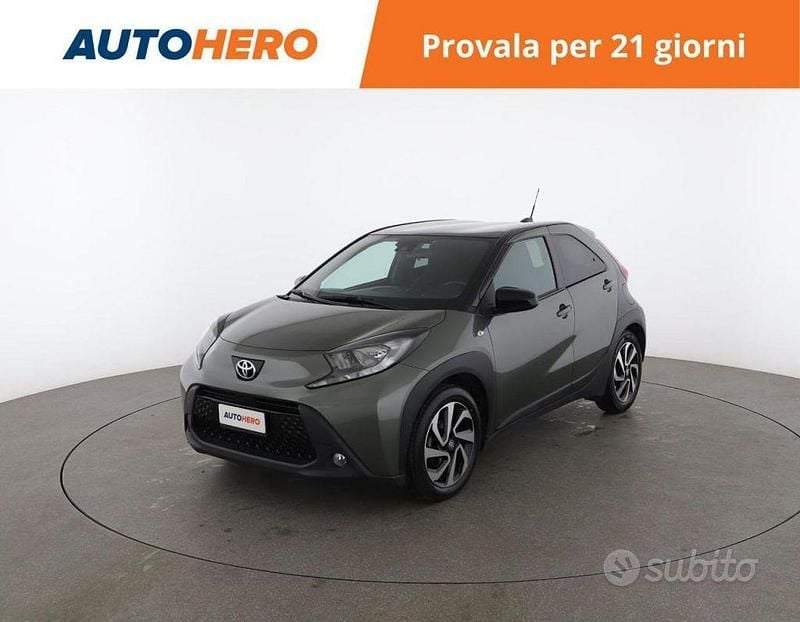 Verde Usata 2023 Toyota Aygo X SUV | 16.199 € (Buon prezzo) - Immagine 1/2