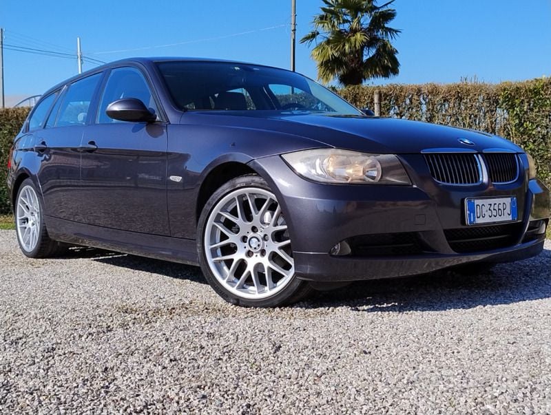 Usata 2009 BMW 320 Tre volumi | 4500 € (Buon prezzo) - Immagine 1/4