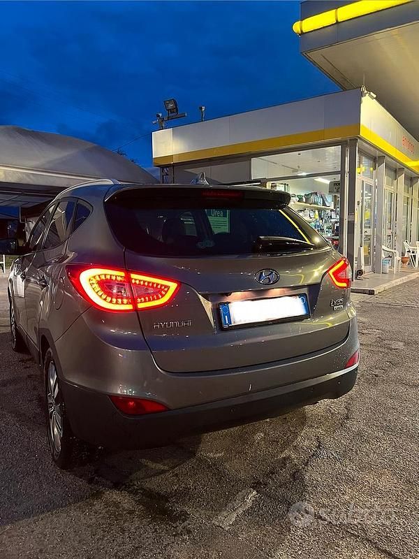 Usata Hyundai ix35 Xpossible 115 CV (84 kW) 2014 Grigio SUV