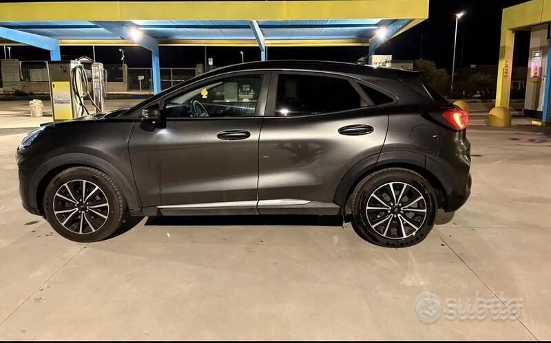 Usata Ford Puma 125 CV (91 kW) 2020 Grigio SUV