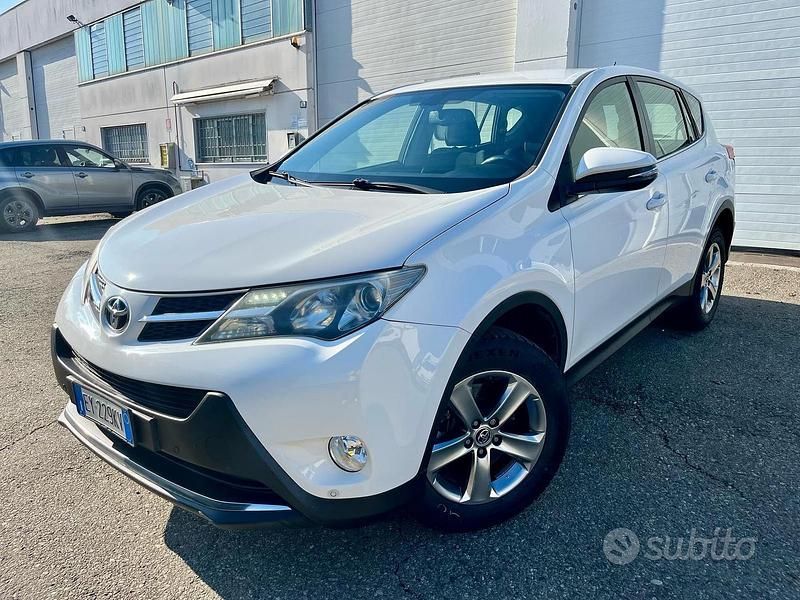 Other Usata 2015 Toyota RAV4 Edition SUV | 10.900 € (Buon prezzo) - Immagine 1/4