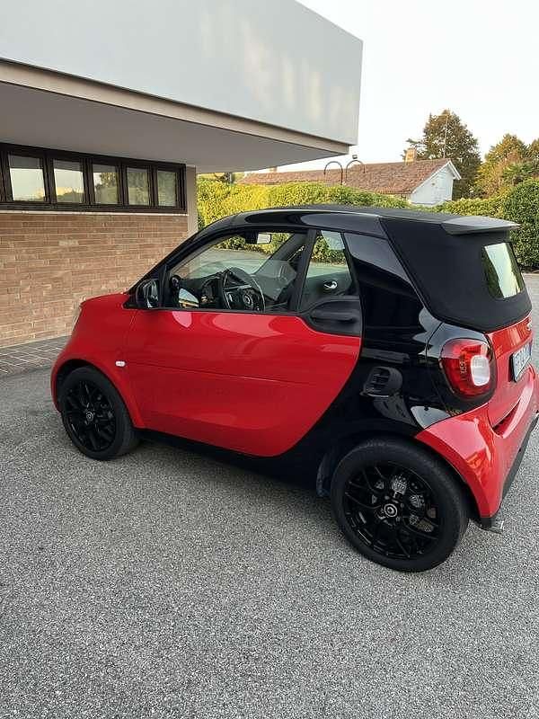 Usata 2016 Smart ForTwo Cabrio Prime Cabrio | 15.900 € (Buon prezzo) - Immagine 1/4