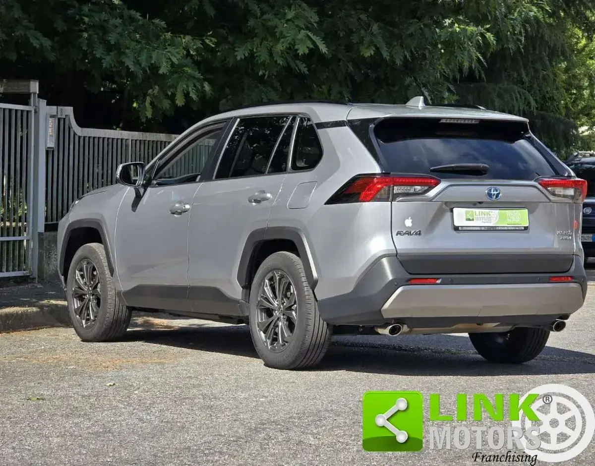 Usata Toyota RAV4 Hybrid Active 222 CV (163 kW) 2024 Grigio SUV