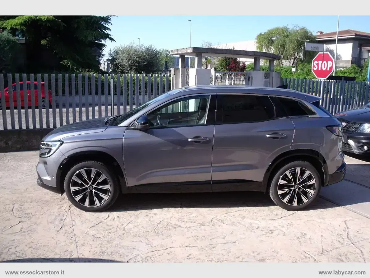 Gebraucht Renault Austral Techno 159 PS (116 kW) 2023 Grau SUV