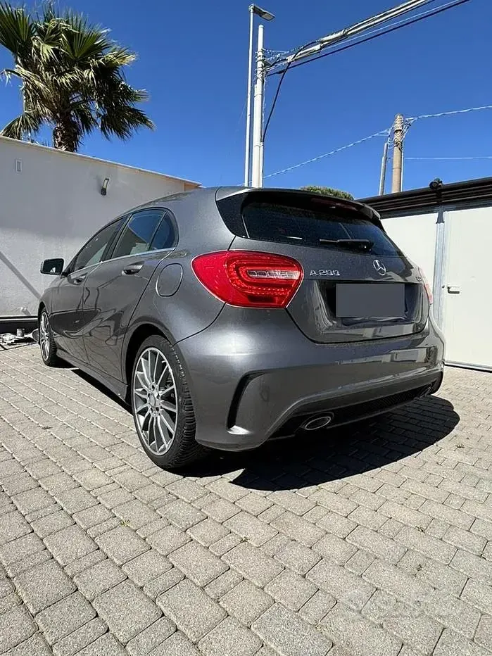 Usata Mercedes A200 AMG 136 CV (100 kW) 2015 Grigio Berlina