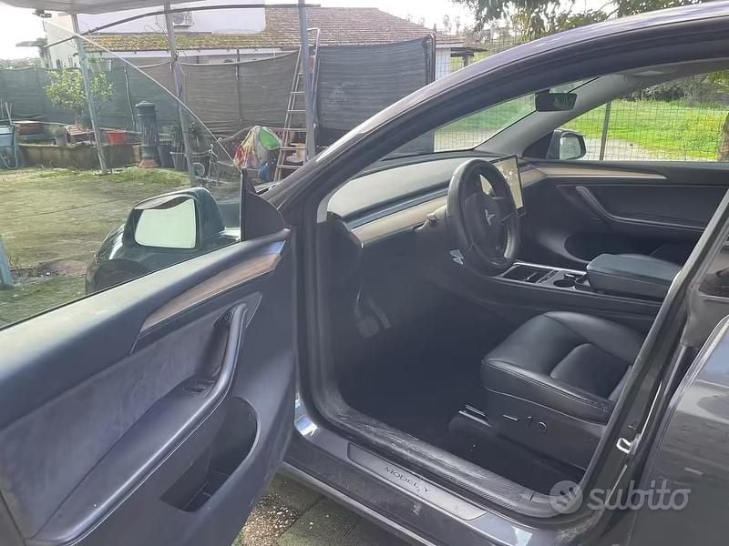Usata Tesla Model Y 378 kW (514 CV) 2022 Grigio SUV