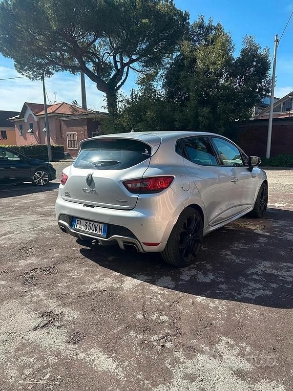 Usata Renault Clio IV R.S. 200 CV (147 kW) 2014 Berlina