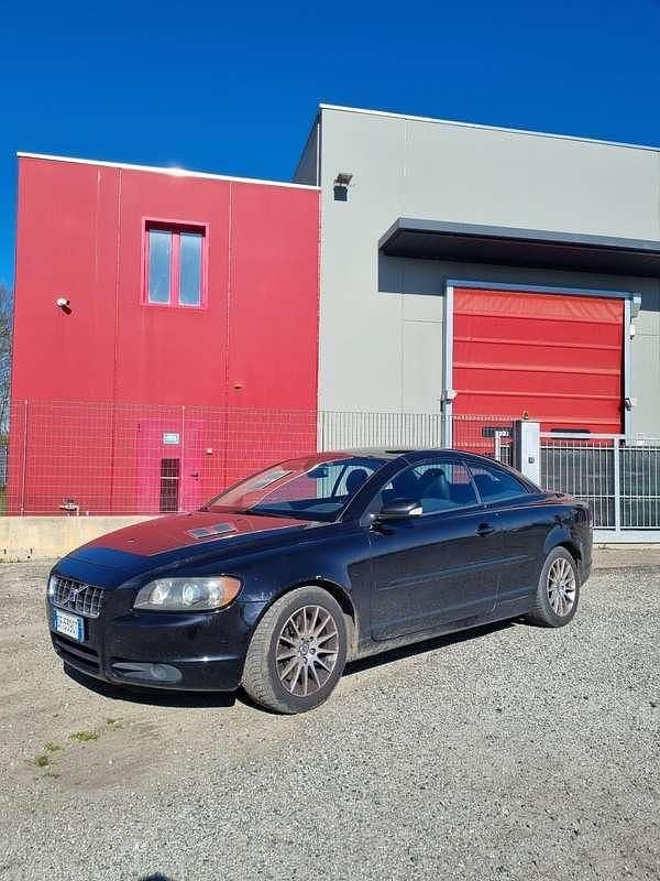 Usata Volvo C70 Summum 180 CV (132 kW) 2007 Nero Cabrio