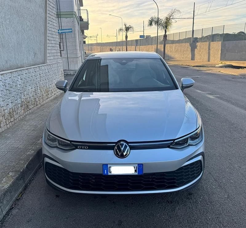 Usata VW Golf VIII GTD 199 CV (146 kW) 2021 Argento Berlina