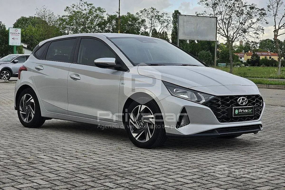 Usata Hyundai i20 100 CV (73 kW) 2021 Grigio Utilitaria