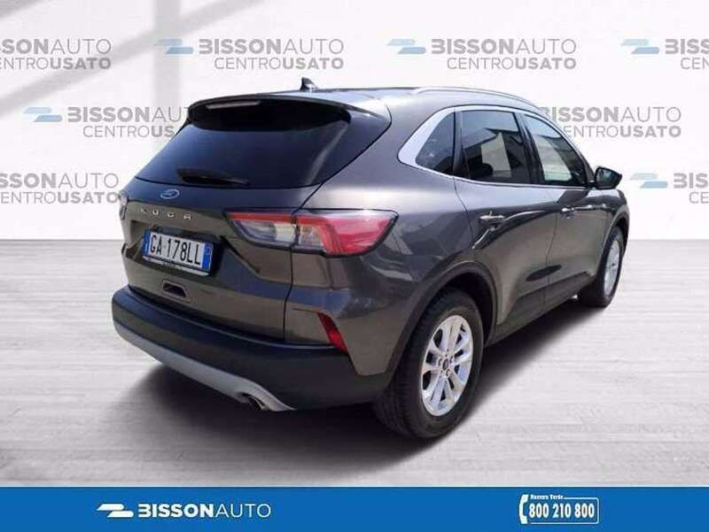 Usata Ford Kuga Titanium 120 CV (88 kW) 2020 Grigio metallizzato SUV