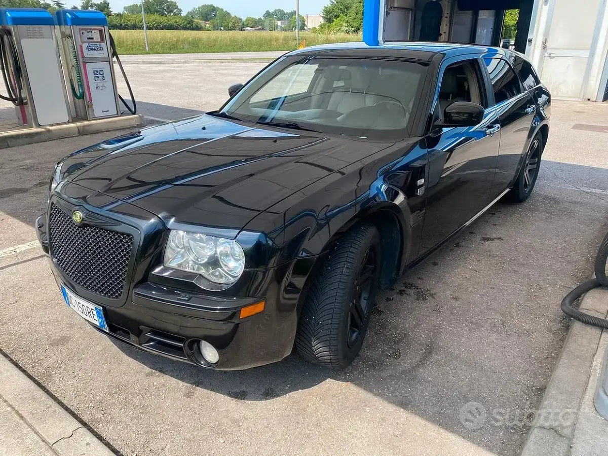 Usata Chrysler 300C 218 CV (160 kW) 2007 Nero Station wagon
