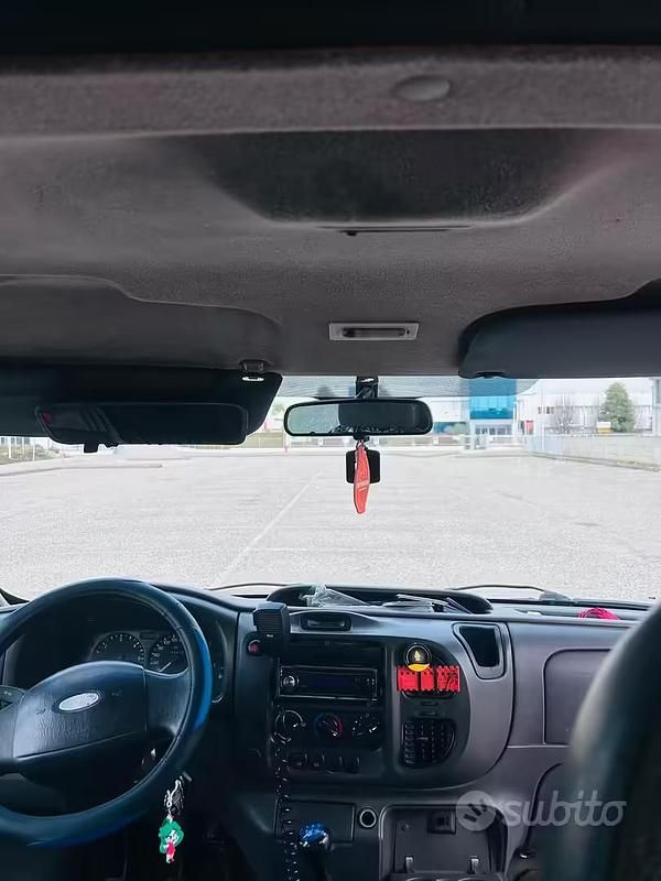 Nuova Ford Transit 2025 Grigio Berlina