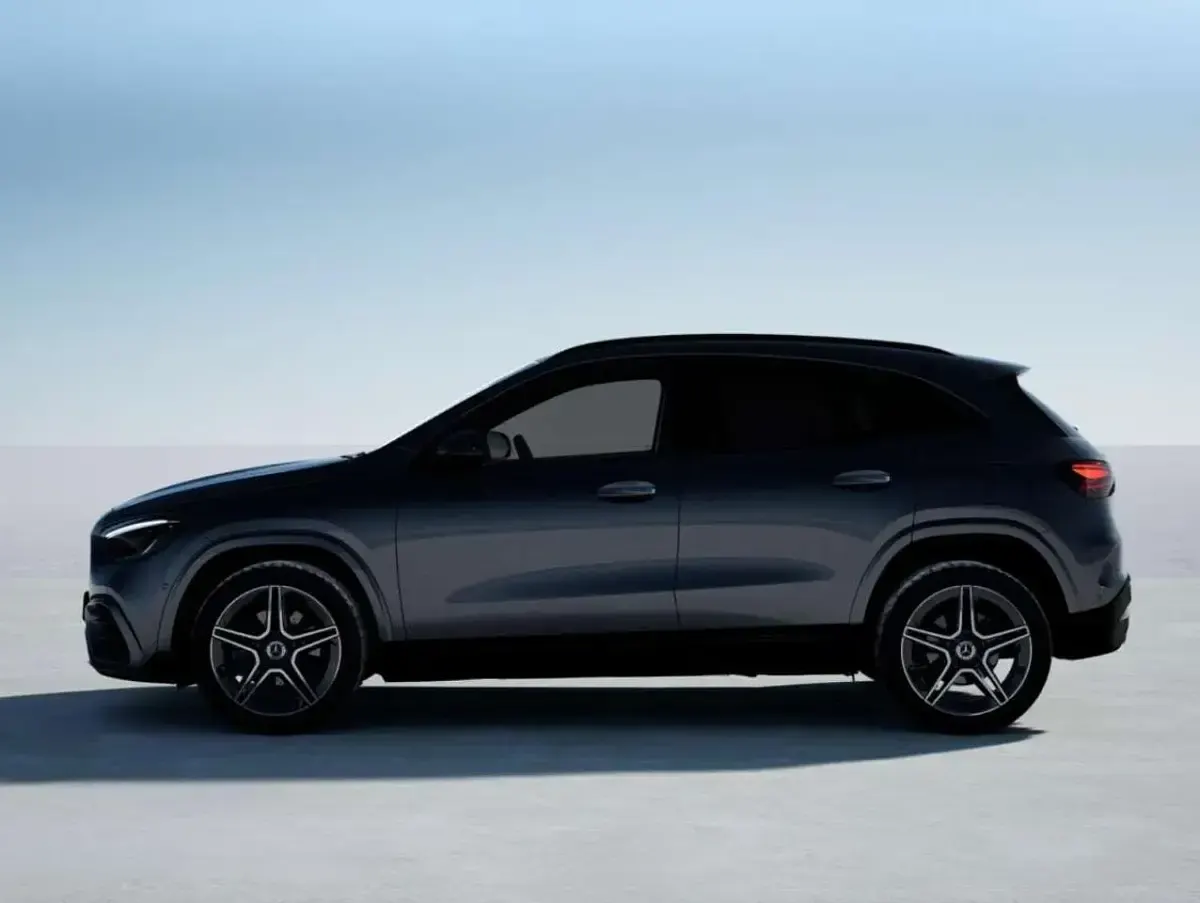 Nuova Mercedes GLA200 150 CV (110 kW) 2025 Nero SUV