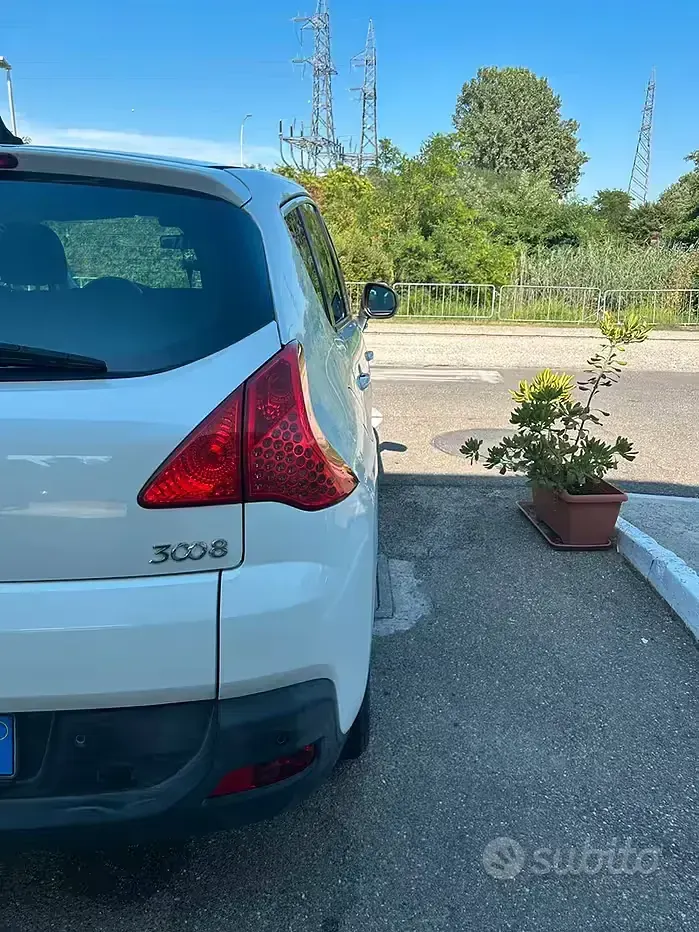 Usata Peugeot 3008 109 CV (80 kW) 2010 Bianco Station wagon