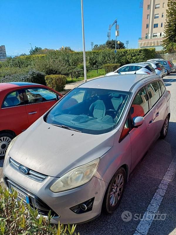 Usata Ford Grand C-Max Titanium 2011 Grigio Monovolume