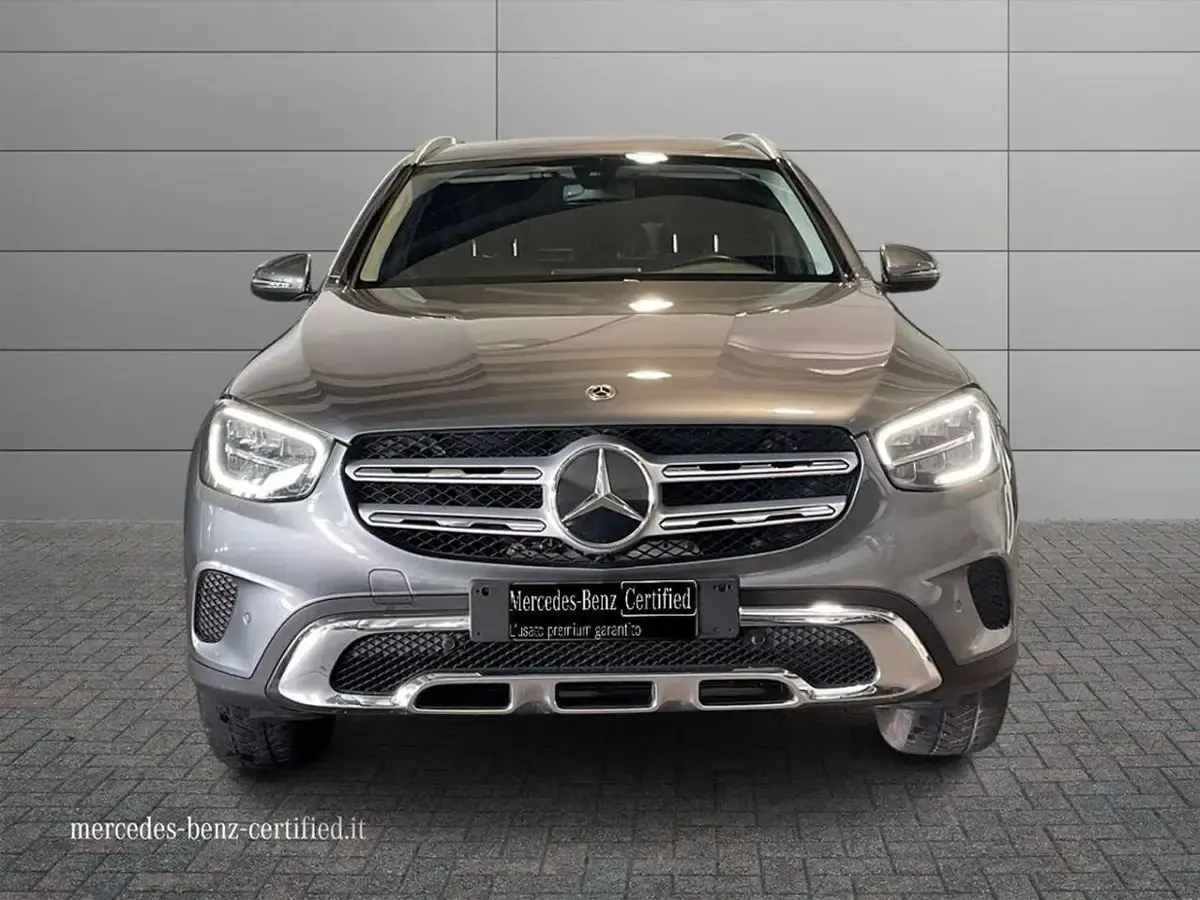Usata Mercedes GLC300de 194 CV (142 kW) 2022 Grigio selenite SUV