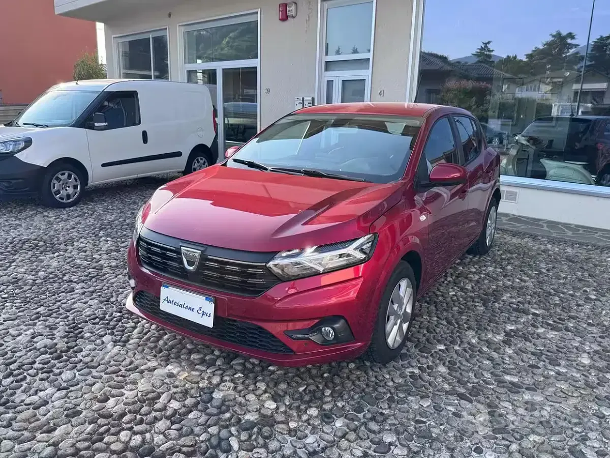 Usata Dacia Sandero Comfort 101 CV (74 kW) 2021 Rosso Berlina