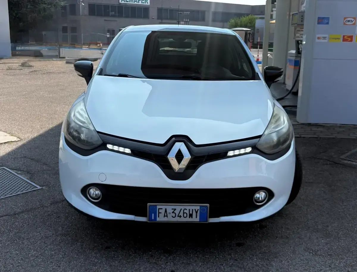 Usata Renault Clio IV 74 CV (54 kW) 2015 Bianco Berlina