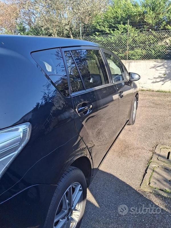 Usata Toyota Verso Style 132 CV (97 kW) 2015 Monovolume