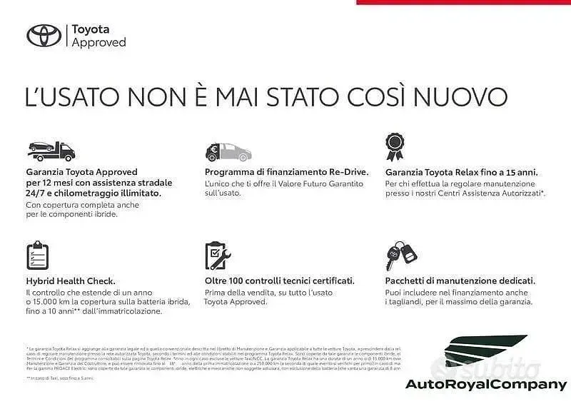 Usata Toyota Yaris Hybrid Lounge 131 CV (96 kW) 2024 Grigio Berlina