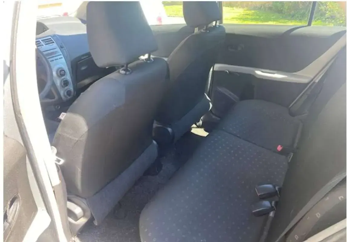 Usata Toyota Yaris 69 CV (50 kW) 2007 Blu/azzurro Utilitaria