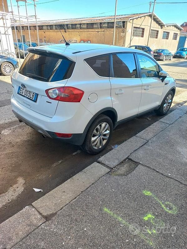Usata Ford Kuga 140 CV (102 kW) 2010 Bianco SUV