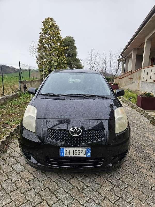 Usata Toyota Yaris 65 CV (47 kW) 2008 Utilitaria