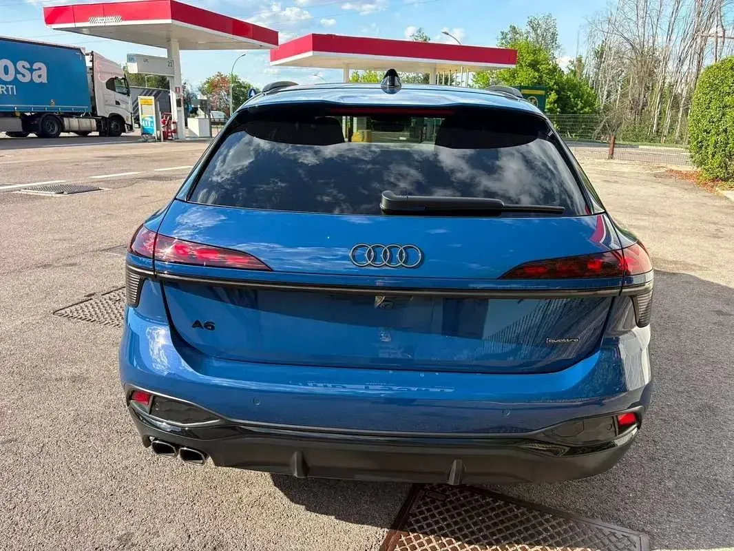 Usata Audi A6 S-Line 204 CV (150 kW) 2025 Blu/azzurro Station wagon