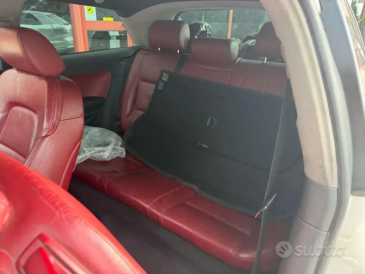 Usata Audi A3 Ambition 140 CV (102 kW) 2004 Argento Utilitaria