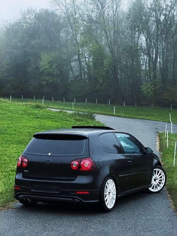 Usata VW Golf IV GTI 200 CV (147 kW) 2005 Nero Berlina