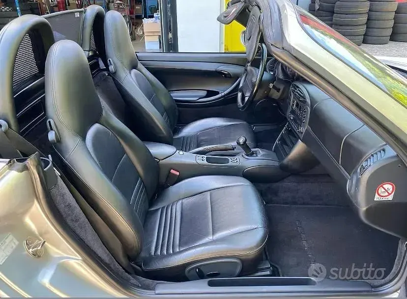 Usata Porsche Boxster 204 CV (150 kW) 1999 Grigio Cabrio