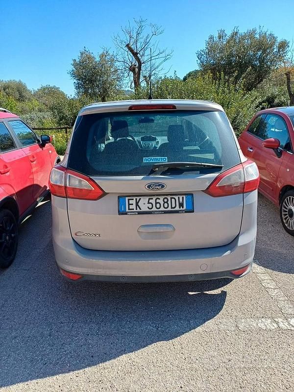 Usata Ford Grand C-Max Titanium 2011 Grigio Monovolume