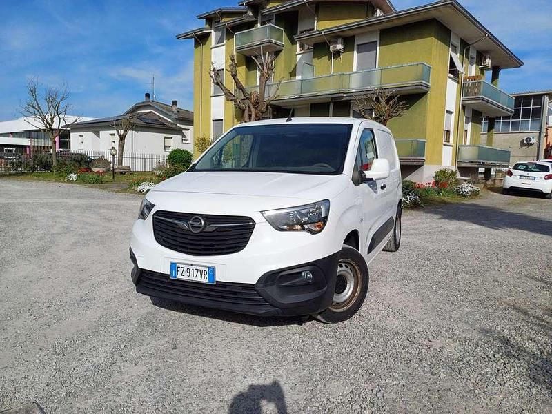 Usata Opel Combo 102 CV (75 kW) 2020 Bianco Monovolume