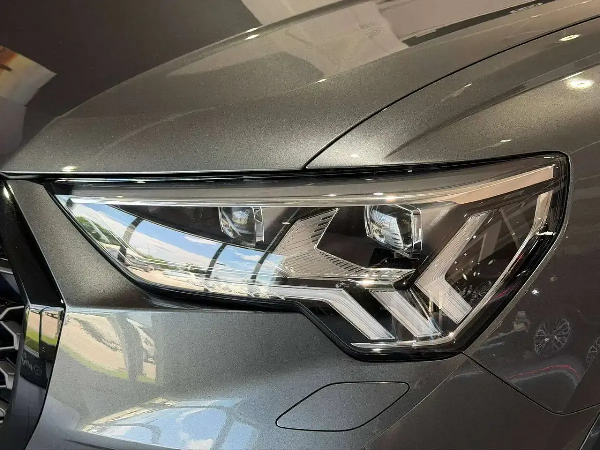 Usata Audi Q3 Sportback S-Line 150 CV (110 kW) 2023 Grigio daytona metallizzato SUV