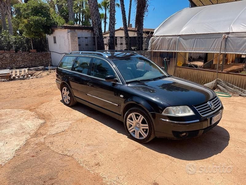 Usata VW Passat 130 CV (95 kW) 2003 Nero Station wagon