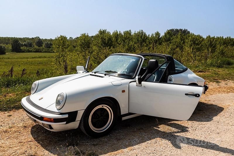 Usata Porsche 911 Carrera Cabriolet 231 CV (169 kW) 1987 Bianco Cabrio