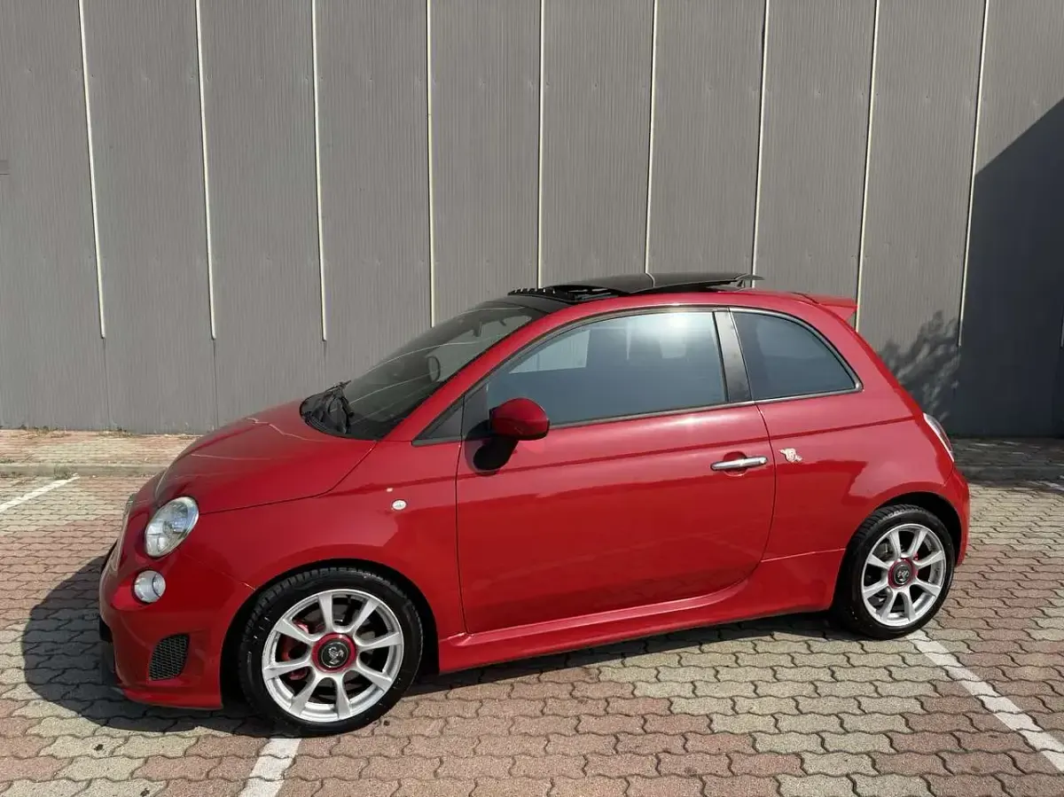 Usata Abarth 500 135 CV (99 kW) 2010 Rosso Utilitaria