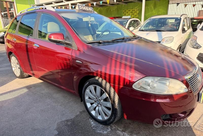 Usata Fiat Croma Emotion 150 CV (110 kW) 2006 Rosso Station wagon