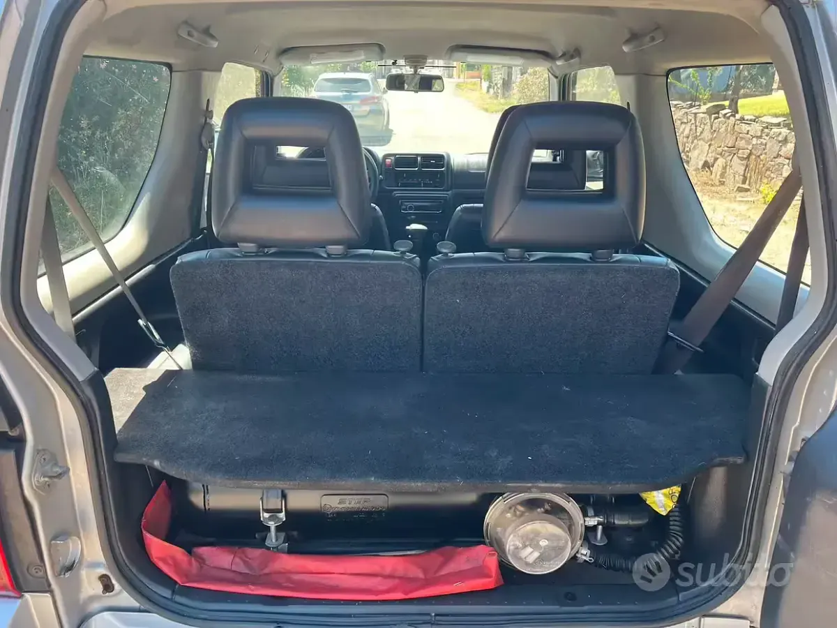 Usata Suzuki Jimny 2002 Grigio SUV