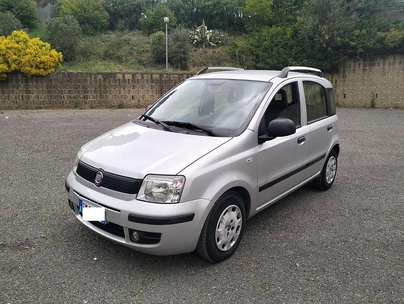 Usata Fiat Panda Classica 69 CV (50 kW) 2012 Argento Utilitaria