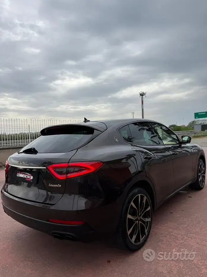 Usata Maserati Levante 250 CV (183 kW) 2017 Marrone SUV