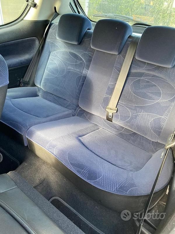 Usata Peugeot 206 75 CV (55 kW) 2006 Grigio Berlina