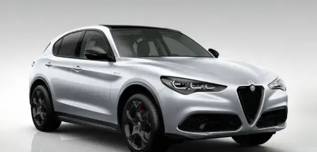 Nuova Alfa Romeo Stelvio Veloce 210 CV (154 kW) 2025 Vari colori SUV
