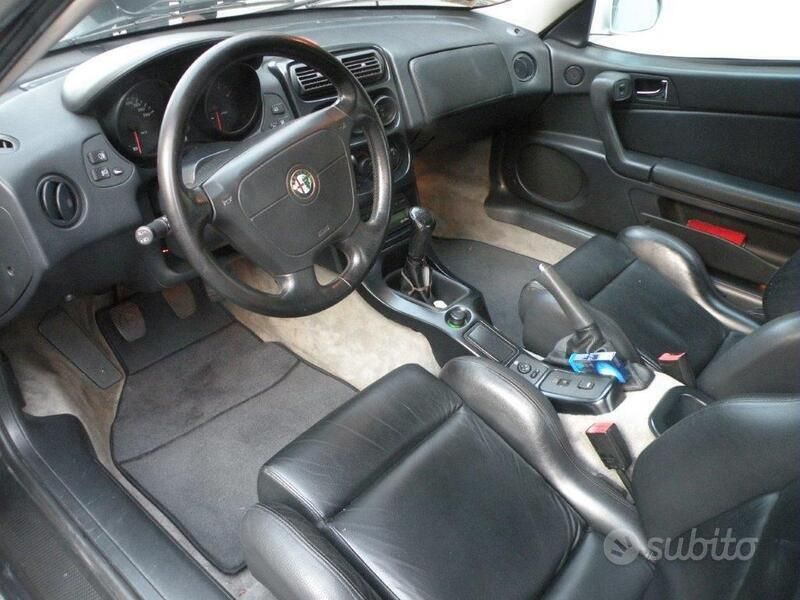 Usata Alfa Romeo GTV Lusso 150 CV (110 kW) 1995 Grigio Coupé